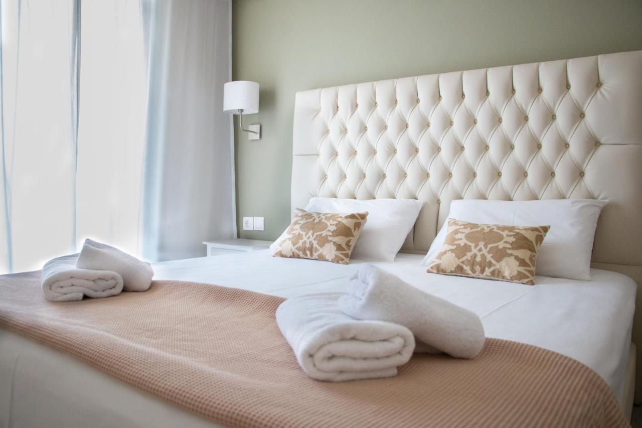 Helen Aparthotel *